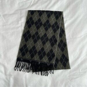 NWT Cashmere Elan Blanc Green and Black Scarf